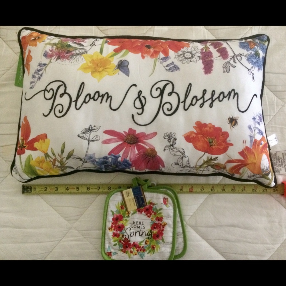 Pillow and potholders